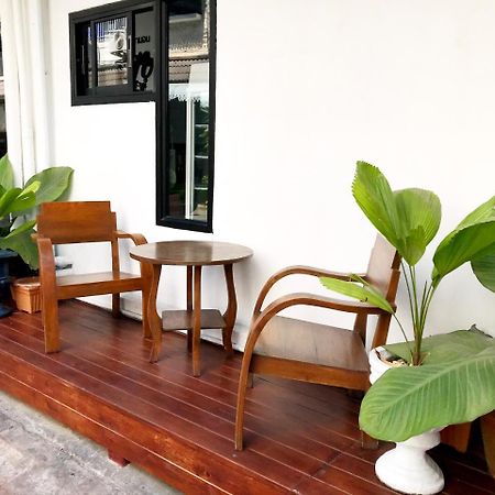 Manon Sleepeatdrink Bed & Breakfast Chiang Mai Exterior foto