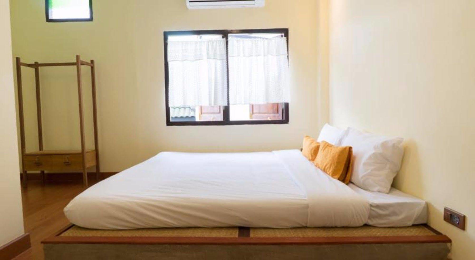 Manon Sleepeatdrink Bed & Breakfast Chiang Mai Exterior foto