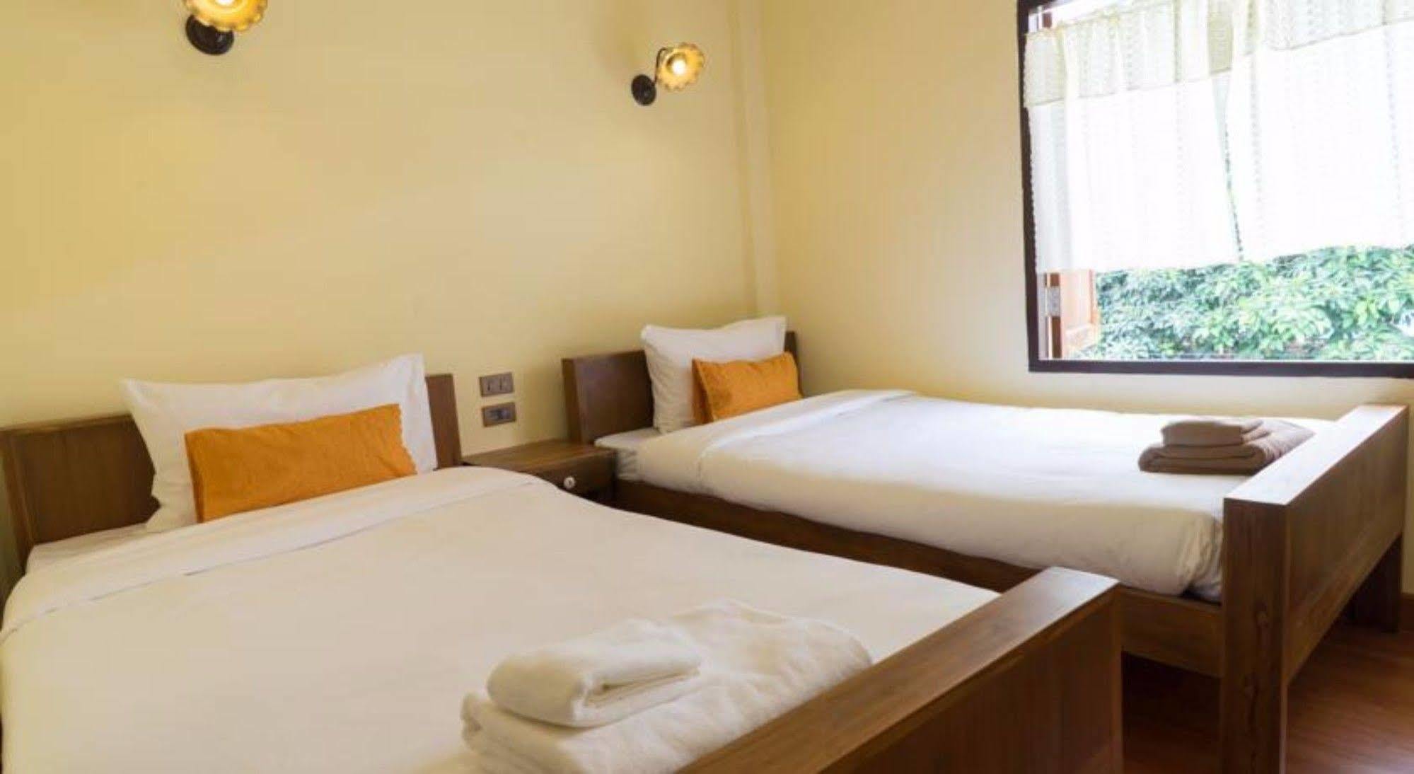 Manon Sleepeatdrink Bed & Breakfast Chiang Mai Exterior foto